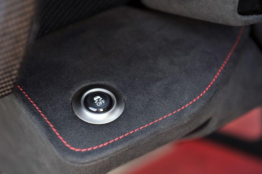  Lexus LF-A 2012 года  (NA) (фото 15 из 59)